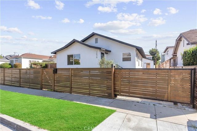 1630 S Ridgeley, Los Angeles, CA 90019