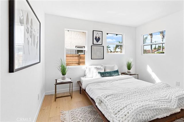 1630 S Ridgeley, Los Angeles, CA 90019