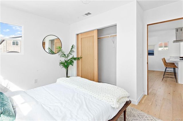 1630 S Ridgeley, Los Angeles, CA 90019