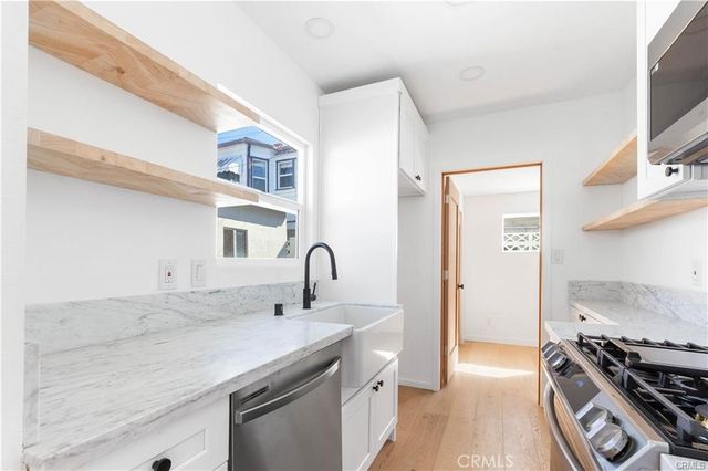 1630 S Ridgeley, Los Angeles, CA 90019