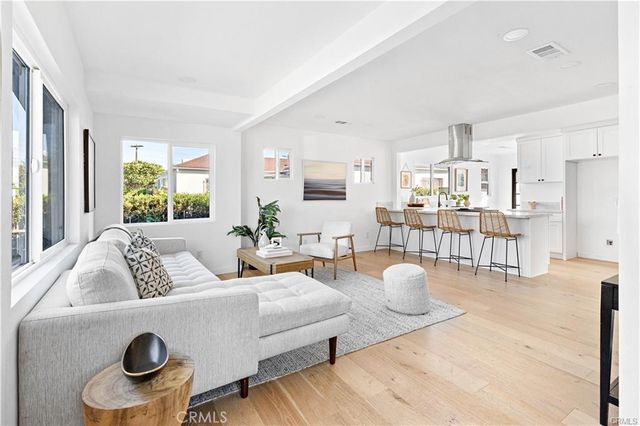 1630 S Ridgeley, Los Angeles, CA 90019