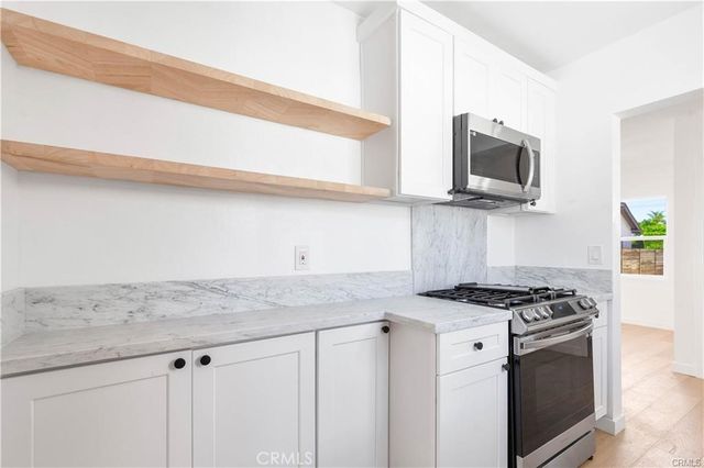 1630 S Ridgeley, Los Angeles, CA 90019