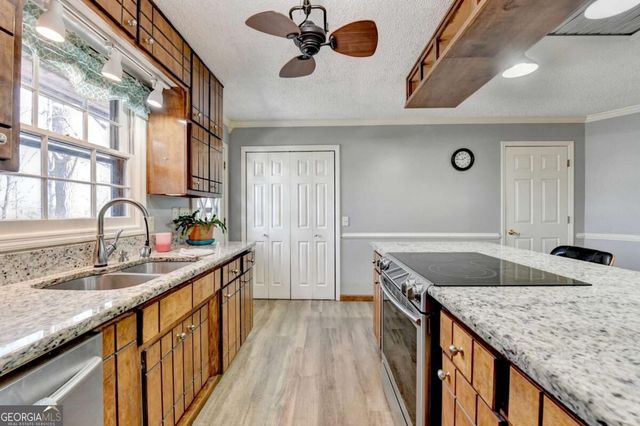 3081 Simpson Park Road, Gainesville, GA 30506