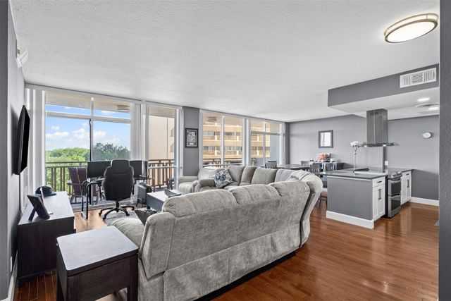 6211 W Northwest Highway 500, Dallas, TX 75225