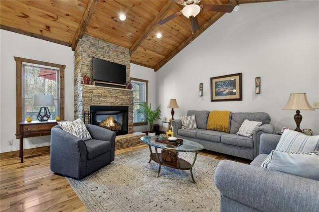 440 Appaloosa Drive, Ellijay, GA 30536