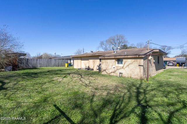 121 Bradford Drive, Carencro, LA 70520