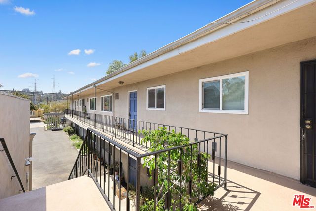 3025 Glenhurst Avenue, Los Angeles, CA 90039