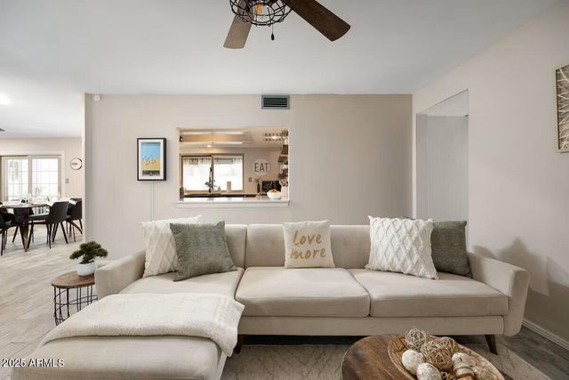 922 W Monte Avenue, Mesa, AZ 85210