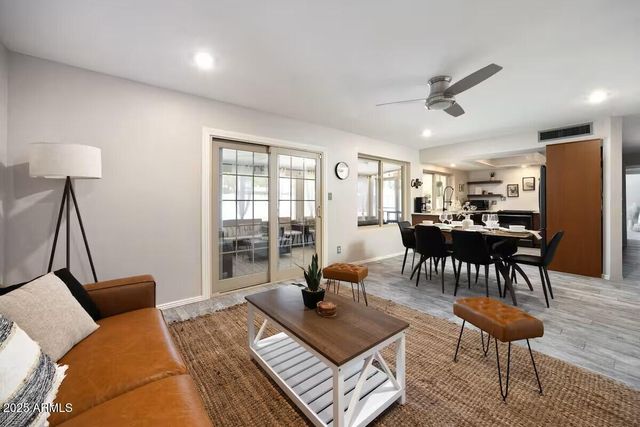 922 W Monte Avenue, Mesa, AZ 85210