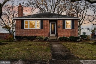 111 E OAK LN, Glenolden, PA 19036