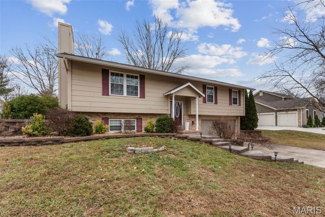 922 Ampere Place, Lake St Louis, MO 63367