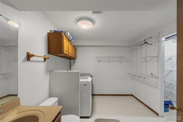 922 Ampere Place, Lake St Louis, MO 63367