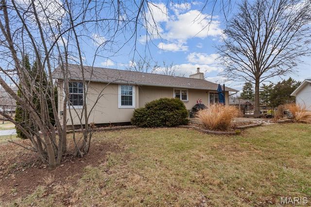 922 Ampere Place, Lake St Louis, MO 63367