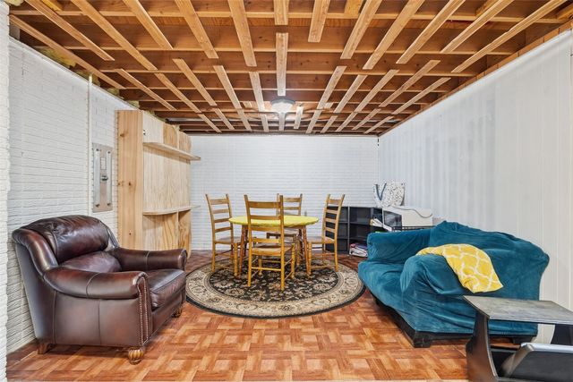 2475 26th Avenue, Marion, IA 52302