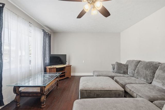 2475 26th Avenue, Marion, IA 52302