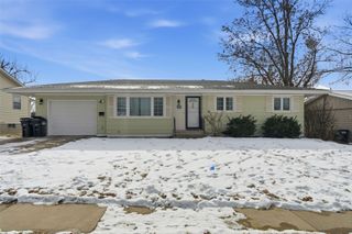 2475 26th Avenue, Marion, IA 52302