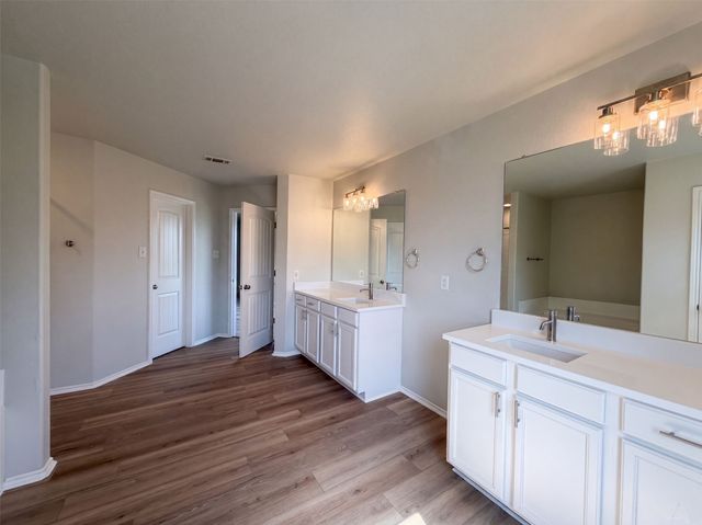 3933 Grizzly Hills Circle, Fort Worth, TX 76244