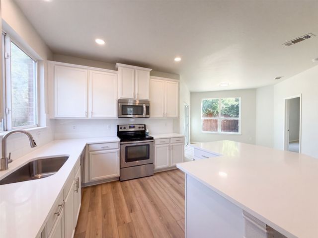 3933 Grizzly Hills Circle, Fort Worth, TX 76244