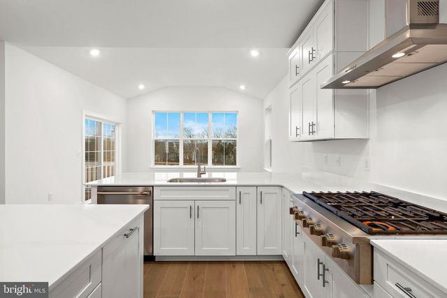 49 AARON TRUEHART, Titusville, NJ 08560