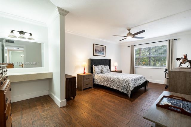 7100 Nova Dr 203A, Davie, FL 33317