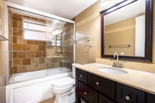 7100 Nova Dr 203A, Davie, FL 33317