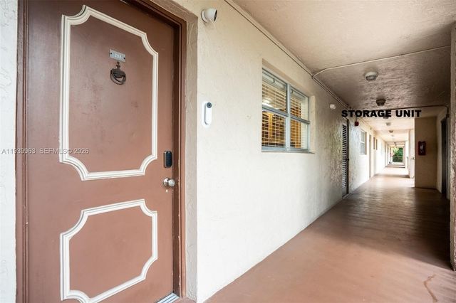 7100 Nova Dr 203A, Davie, FL 33317