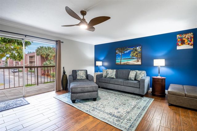 7100 Nova Dr 203A, Davie, FL 33317