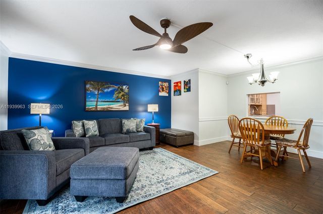 7100 Nova Dr 203A, Davie, FL 33317