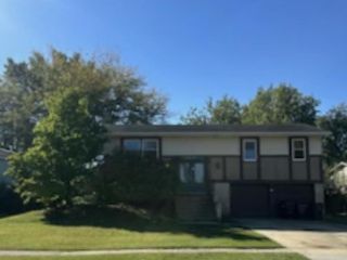 8131 W Evergreen Drive, Frankfort, IL 60423