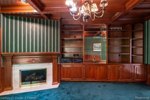 34062 Lyncroft Street, Farmington Hills, MI 48331