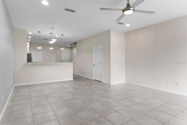 1121 PAVIA DRIVE, Apopka, FL 32703