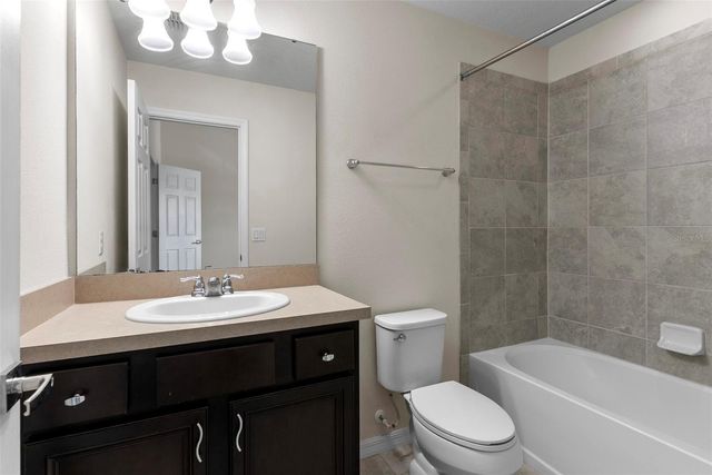 1121 PAVIA DRIVE, Apopka, FL 32703