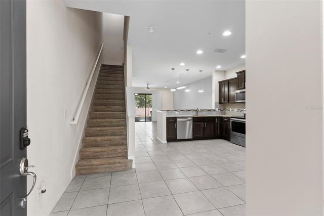 1121 PAVIA DRIVE, Apopka, FL 32703