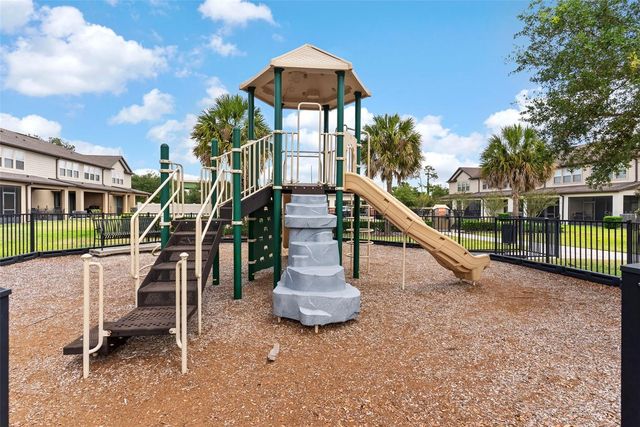 1121 PAVIA DRIVE, Apopka, FL 32703