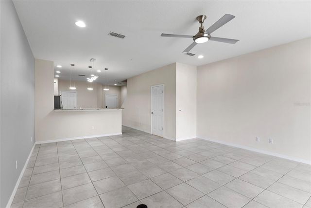 1121 PAVIA DRIVE, Apopka, FL 32703