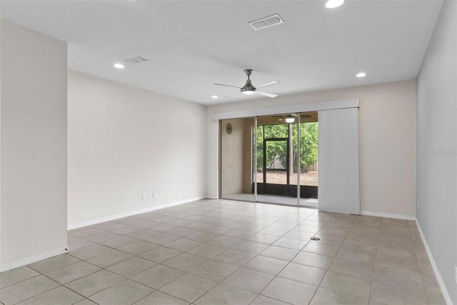 1121 PAVIA DRIVE, Apopka, FL 32703