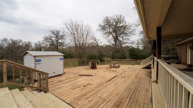 191 Clydesdale DR, Dale, TX 78616