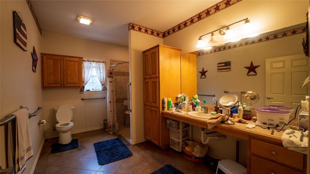 191 Clydesdale DR, Dale, TX 78616