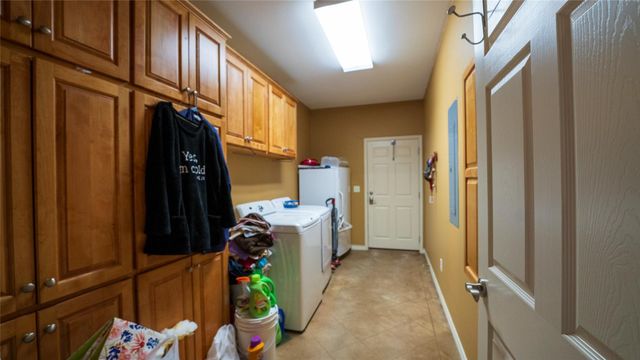 191 Clydesdale DR, Dale, TX 78616