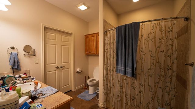 191 Clydesdale DR, Dale, TX 78616