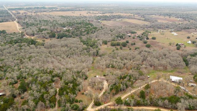 191 Clydesdale DR, Dale, TX 78616