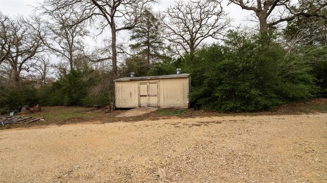 191 Clydesdale DR, Dale, TX 78616