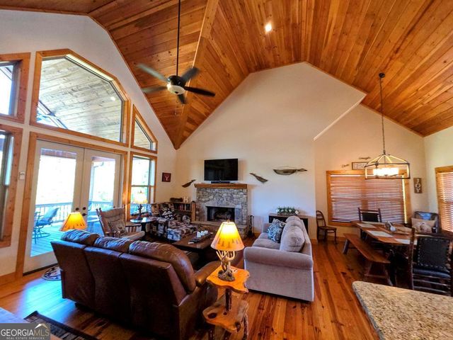 182 Loop Lane, Blairsville, GA 30512