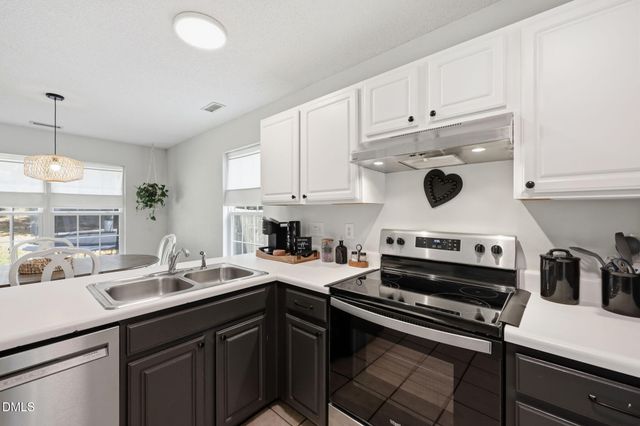 304 Stone Hedge Court, Holly Springs, NC 27540