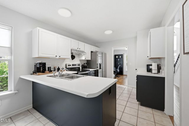 304 Stone Hedge Court, Holly Springs, NC 27540