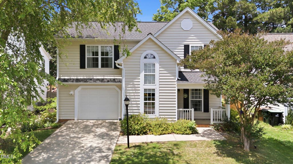 304 Stone Hedge Court, Holly Springs, NC 27540