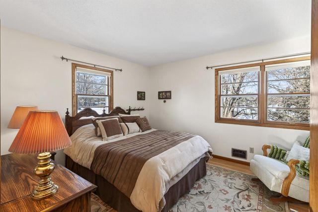 3629 Pilgrim Lane N, Plymouth, MN 55441