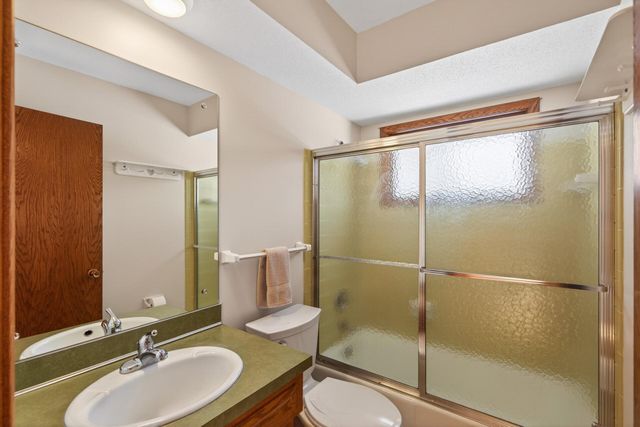 3629 Pilgrim Lane N, Plymouth, MN 55441