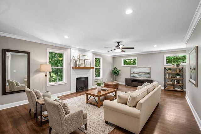 2320 Bearden Rd, Clarksville, TN 37043
