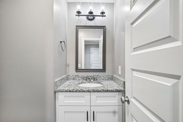 2320 Bearden Rd, Clarksville, TN 37043